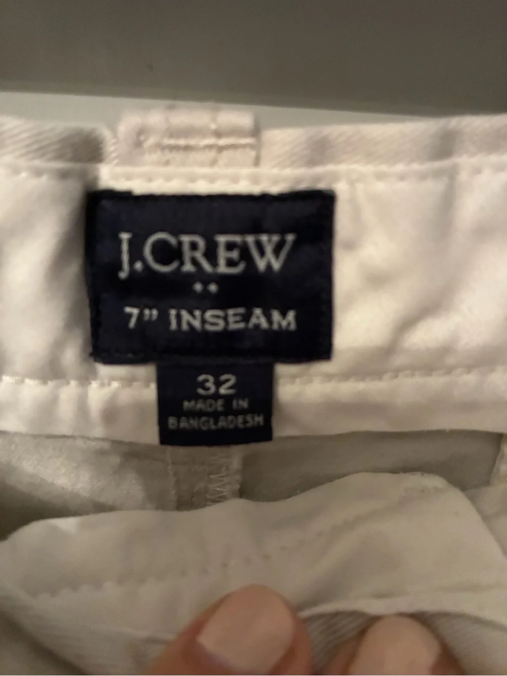 J. Crew Men’s flat front 7” shorts